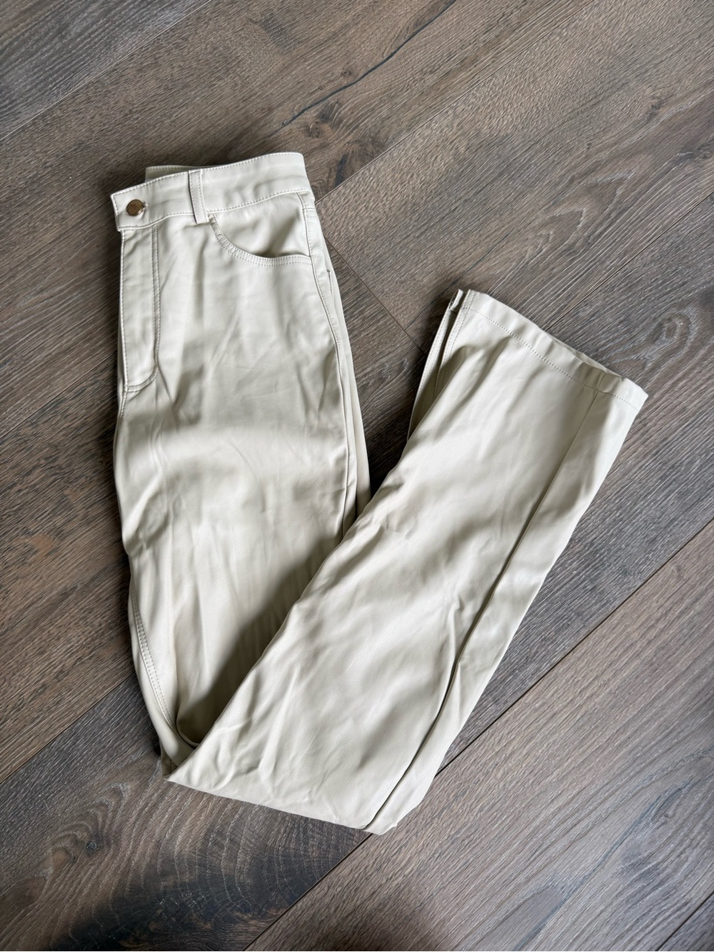 Zara women’s faux leather pants
